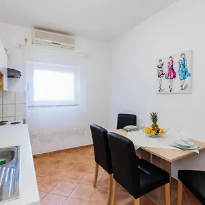 https://apartman-toni-zadar.hotelinzadar.com